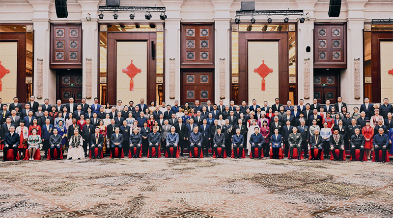 習(xí)近平：中華民族共同體的形成和發(fā)展是人心所向、大勢(shì)所趨、歷史必然